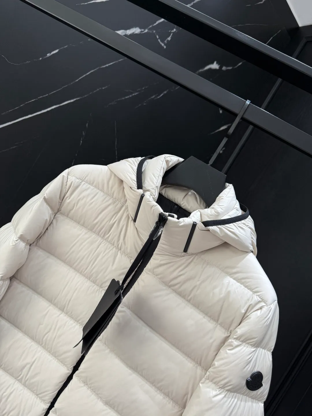 ：Y 605 💰P410 Moner 2025 Jeluz Quality ， ， 。 ， ， ， 。 ， ， ： White、Black Size:1-2-3-4-5